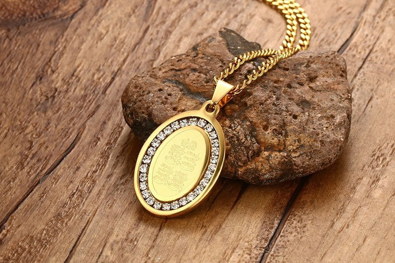 4 Qul Gold Plated Oval Necklace