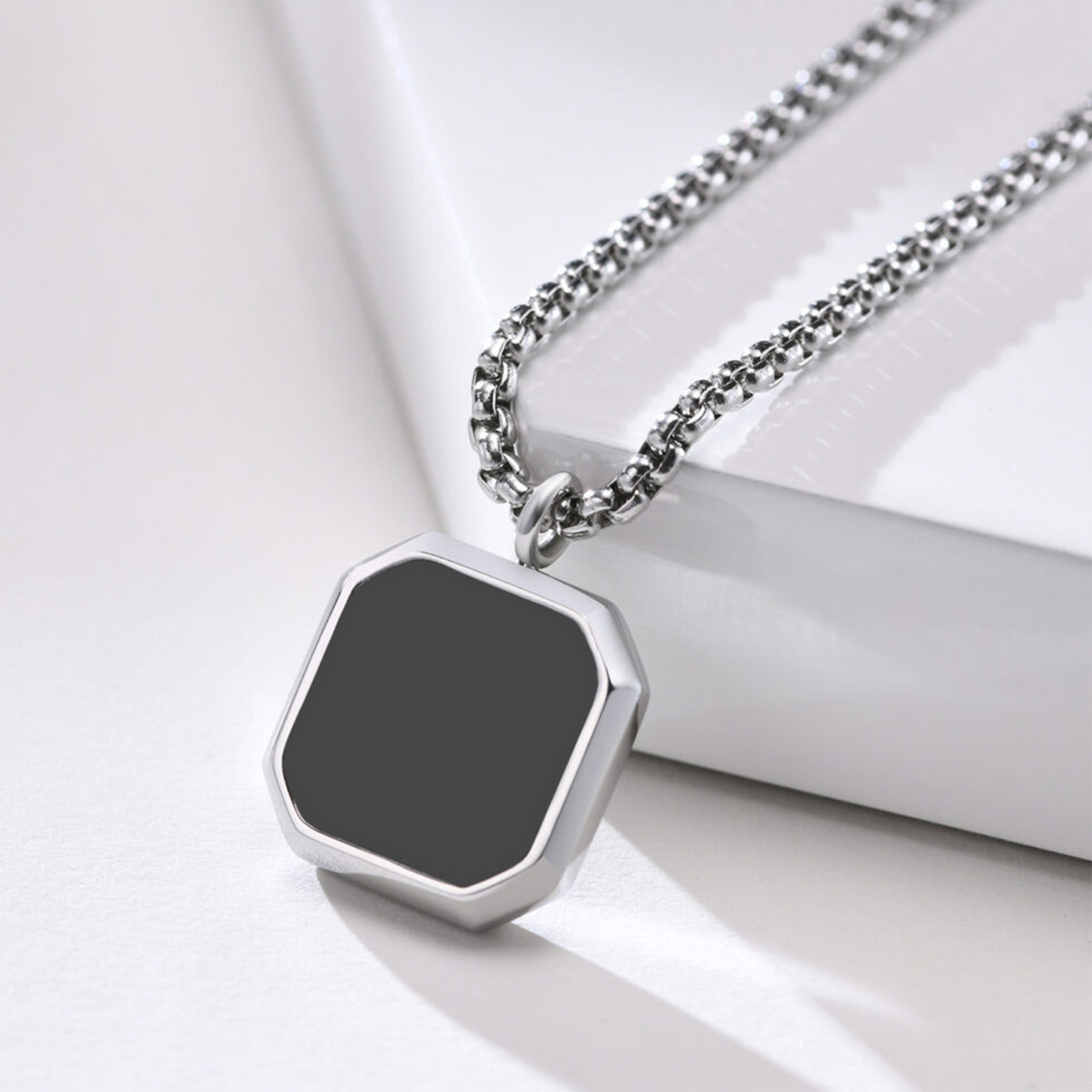 Noir Stone Pendant