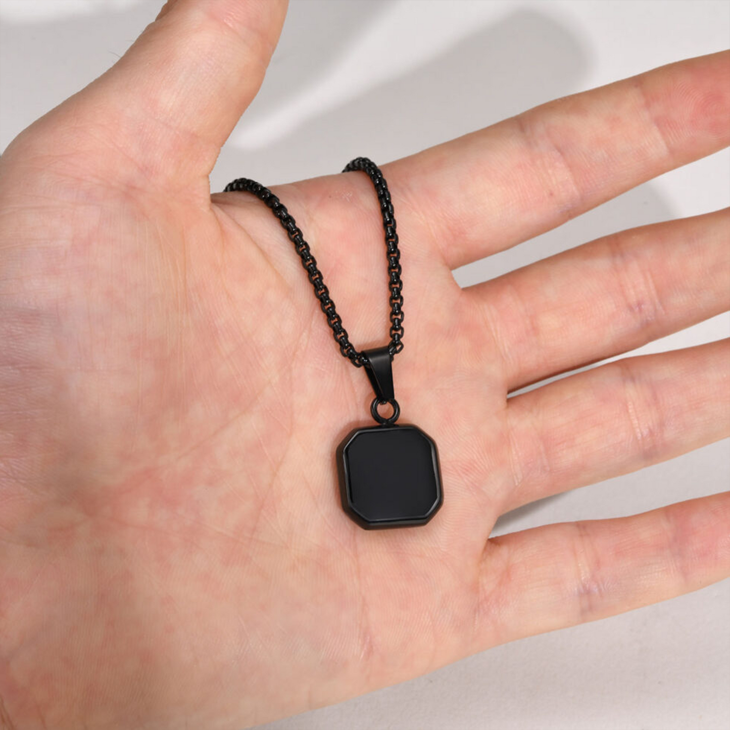 Noir Stone Pendant