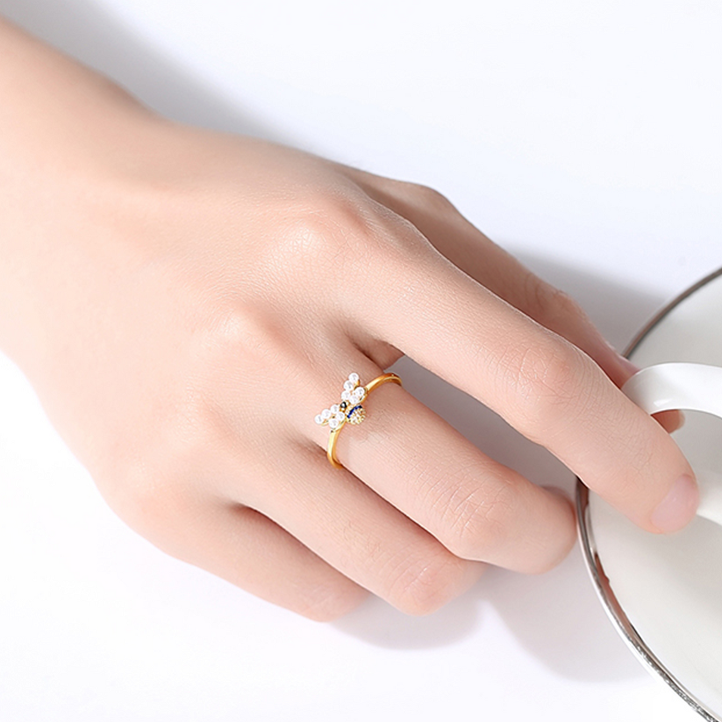Bee The Queen Ring