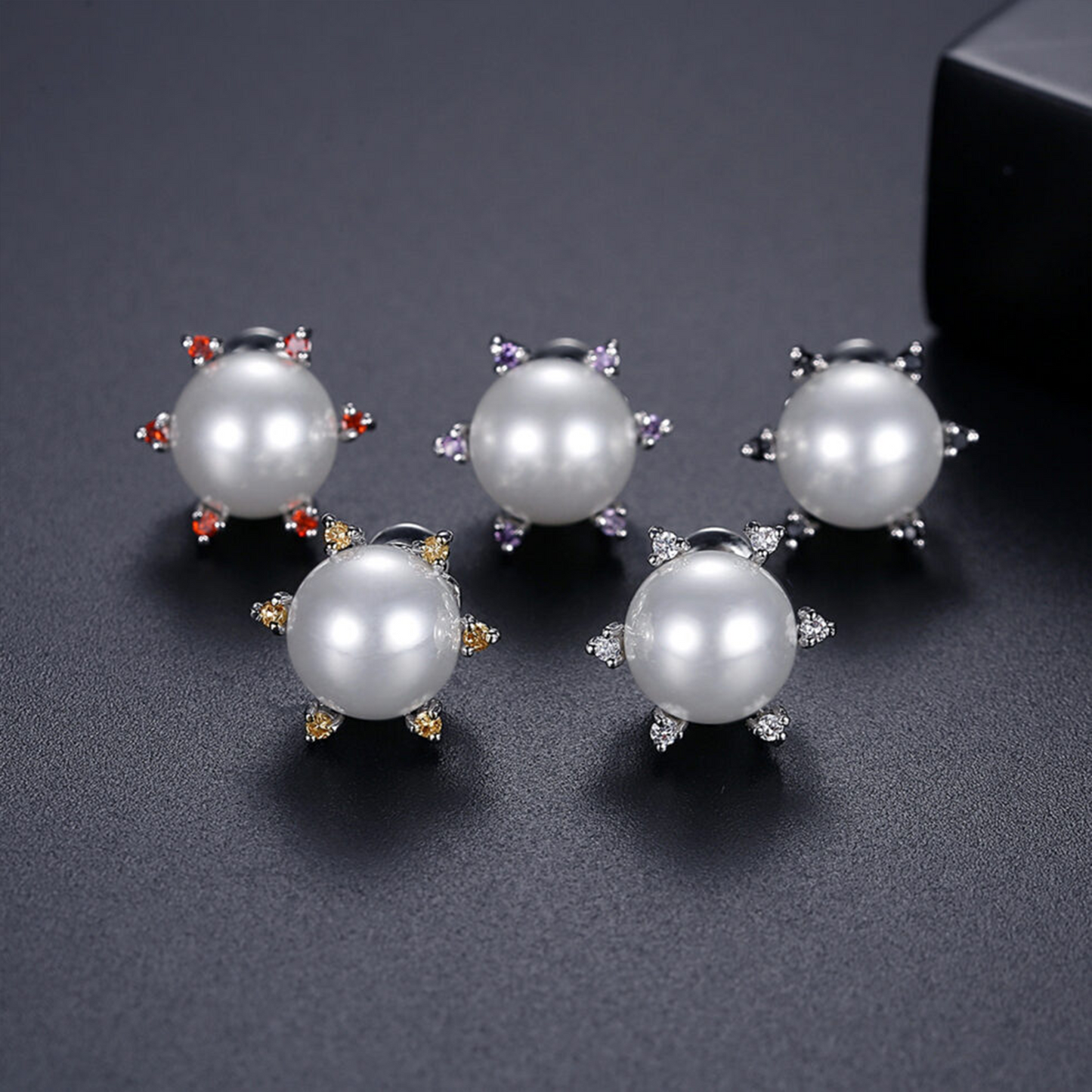 Snow Pearl Stud Earrings