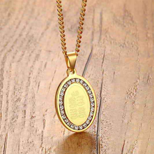 4 Qul Gold Plated Oval Necklace