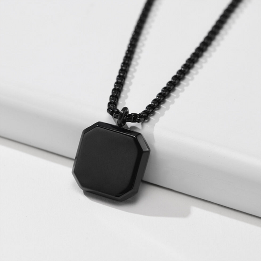 Noir Stone Pendant